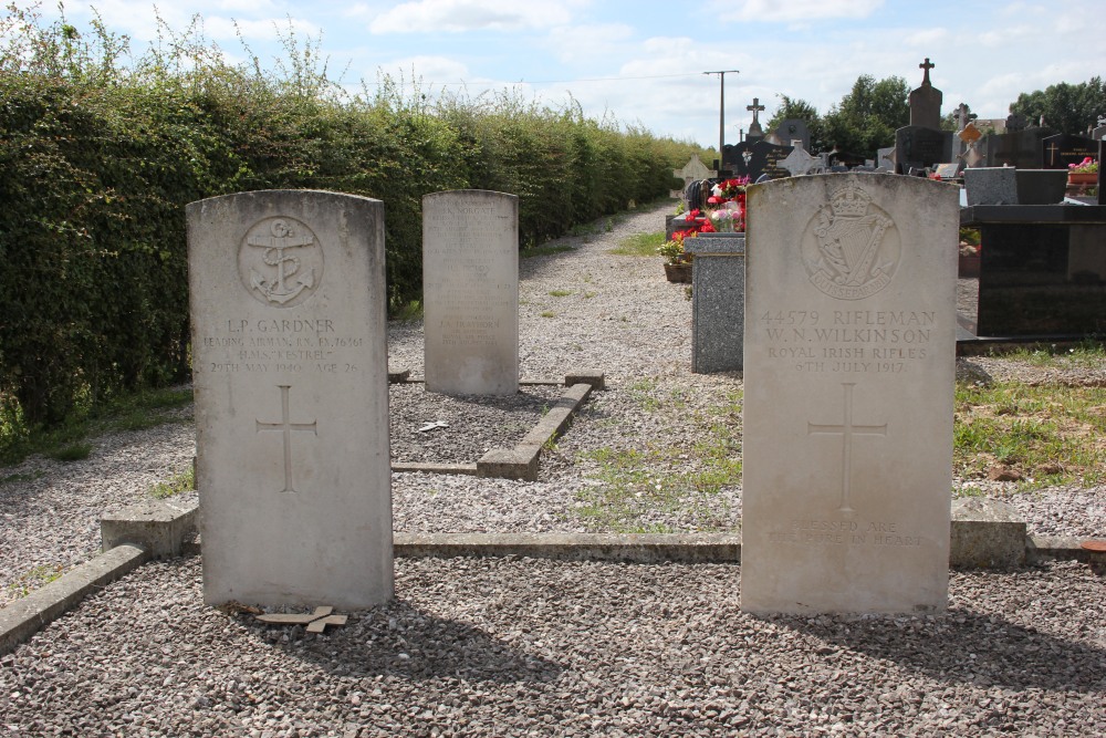 Commonwealth War Graves Bollezeele #2