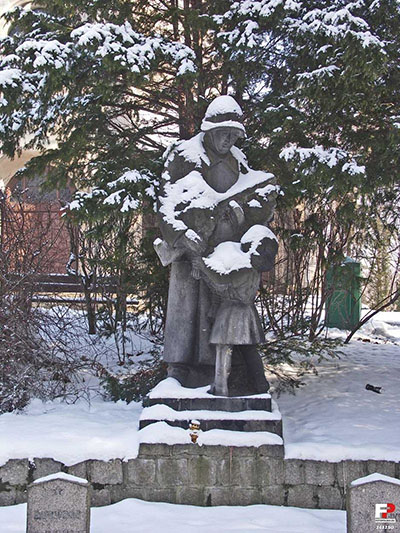 Sovjet Oorlogsgraven Jelenia Gora #2