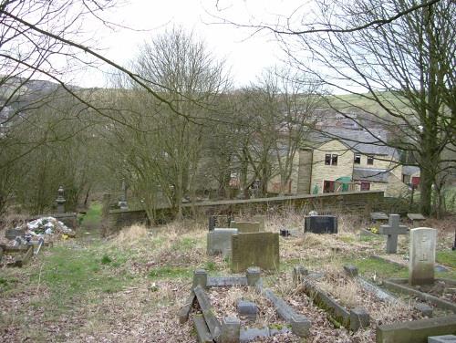 Commonwealth War Graves Delph Independent Chapelyard #1