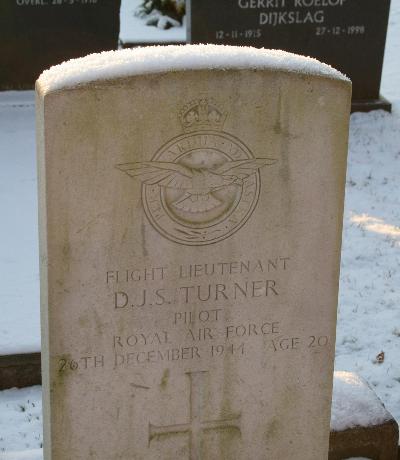 Commonwealth War Grave Dutch Reformed Cemetery Windesheim #4