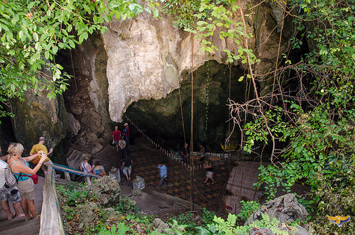 Moordgrotten van Phnom Sampeau #1