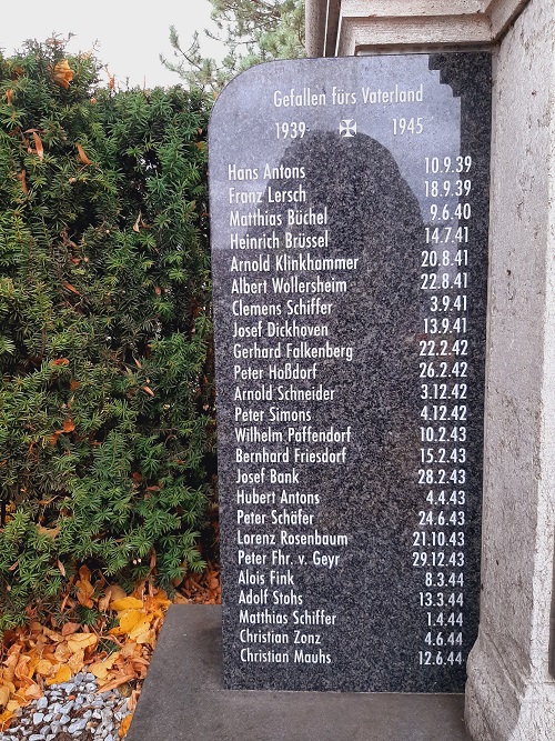 War Memorial Mddersheim #3