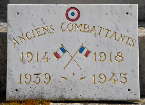 Oorlogsmonument Marans #2