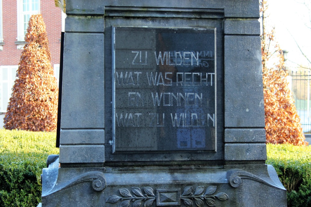 Oorlogsmonument Waasmunster #4