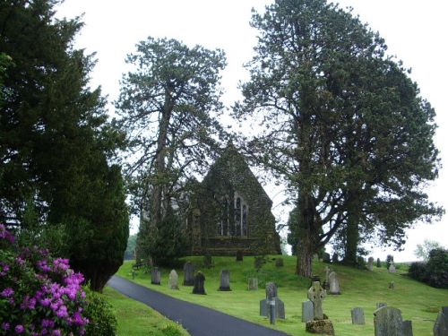 Oorlogsgraf van het Gemenebest St. Peter Churchyard