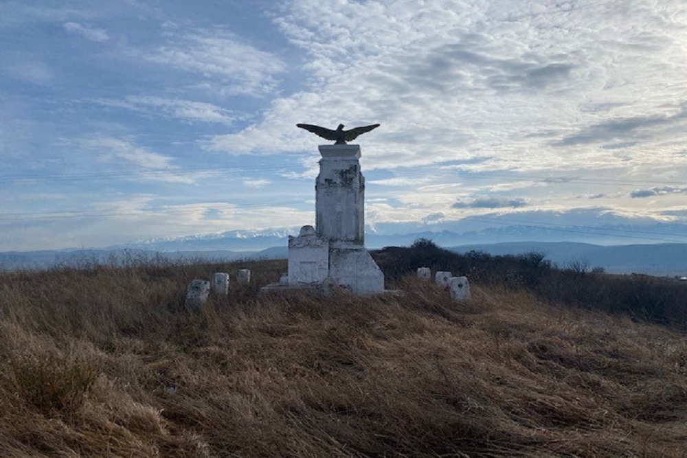 Memorial of the heroes La Vulturii Rosia #3