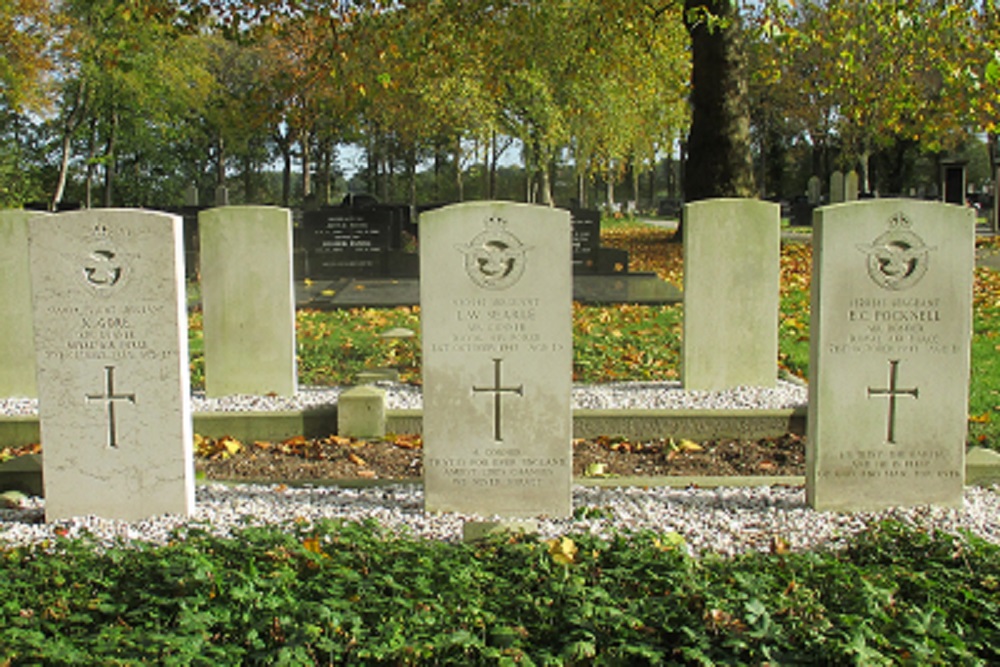 Commonwealth War Graves Municipal Cemetery Gieten #5