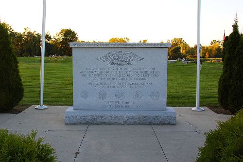 Monument Veteranen Oldsmobile Fabriek #1