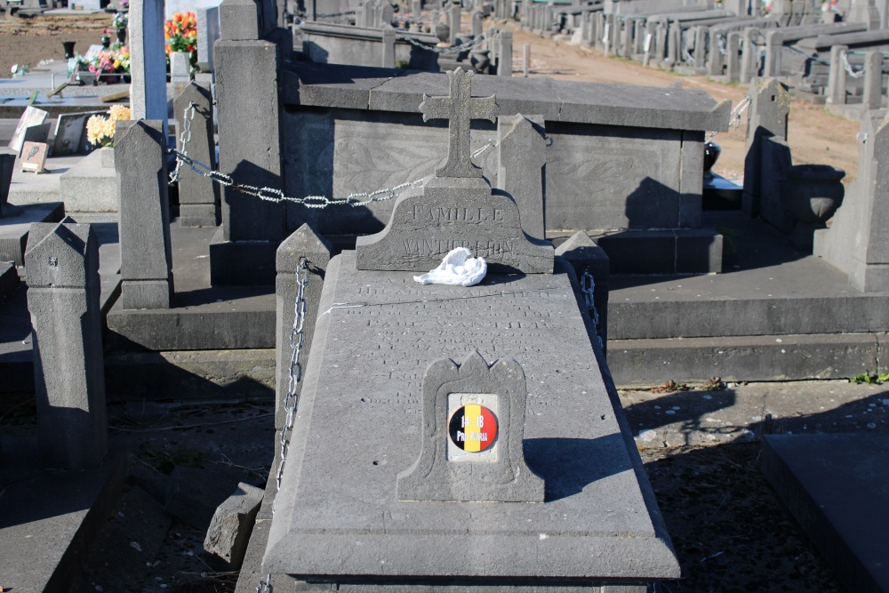 Belgische Oorlogsgraven Quaregnon Egalit #1