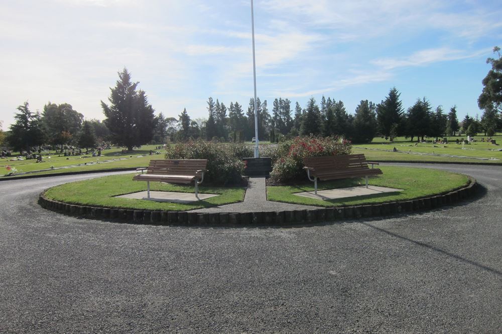 New Zealand War Grave Rangiora Park Lawn Cemetery #1