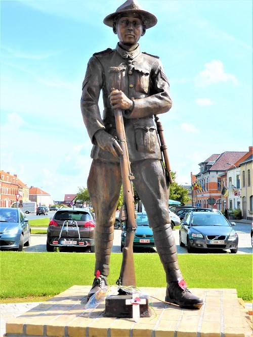 Memorial The New Zealand Soldier #2