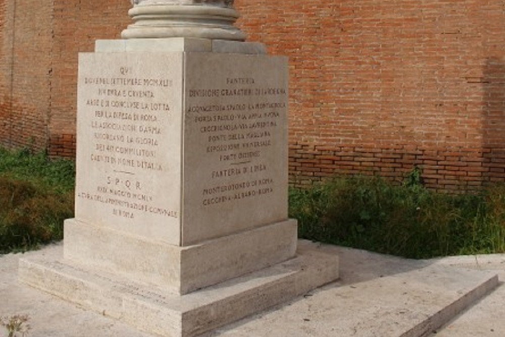 Monument Italian Soldiers #1