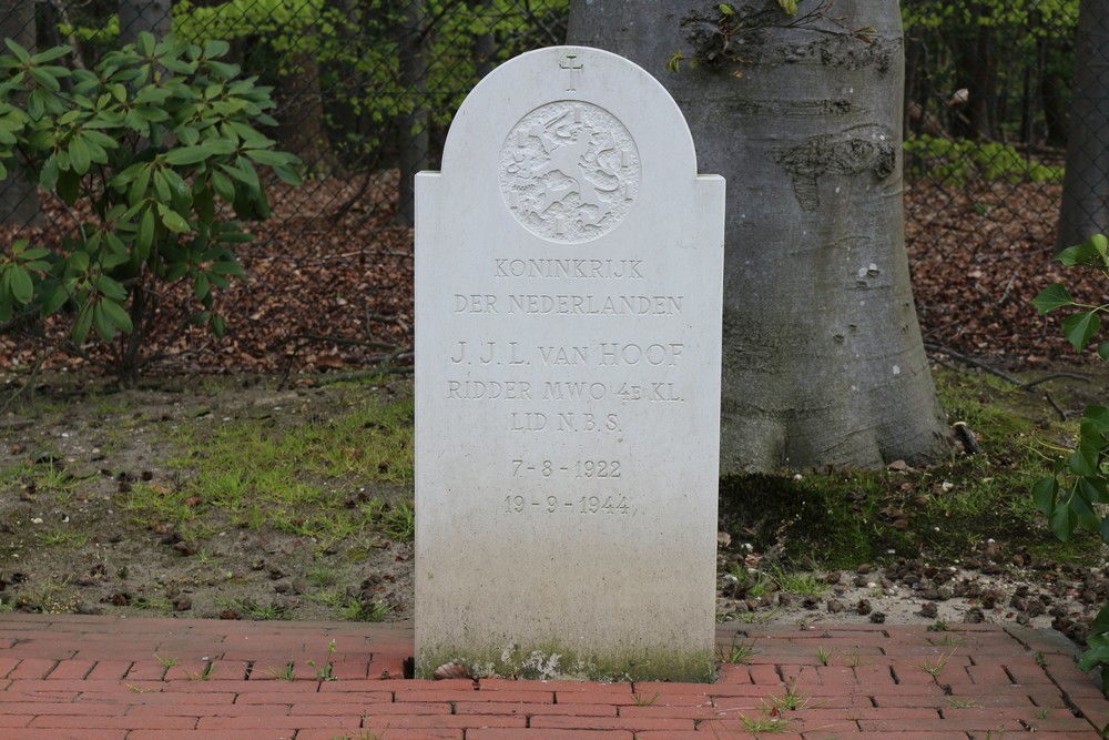 Dutch War Graves Cemetery Vredehof Nijmegen #4