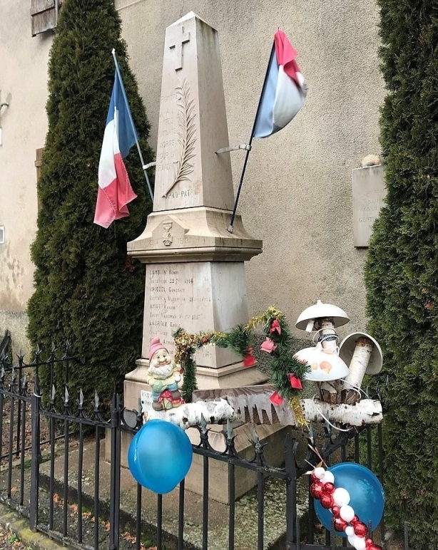 War Memorial Pointre