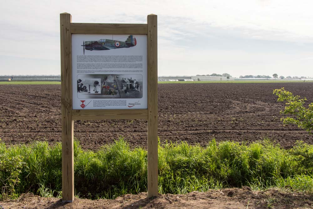 Memorial plaque Crash Curtiss H-75 Hawk Meer