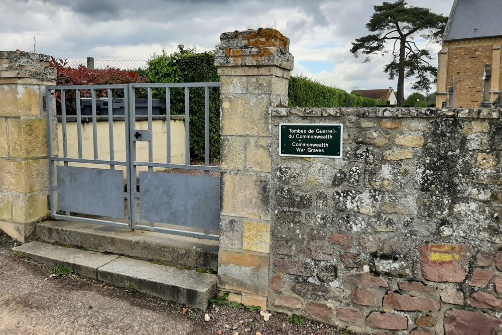 Commonwealth War Graves and Memorial Tourville-sur-Odon