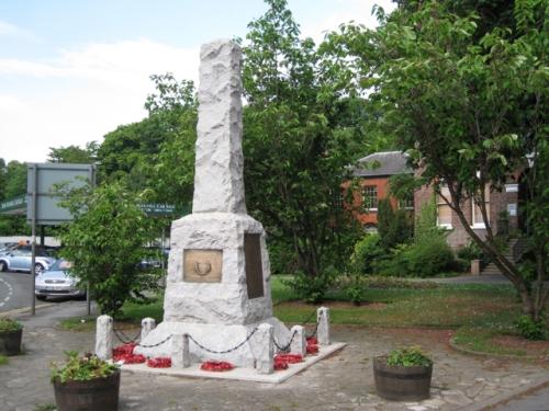 Oorlogsmonument Cheadle #1