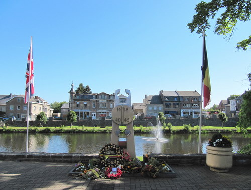 War Memorial Hotton