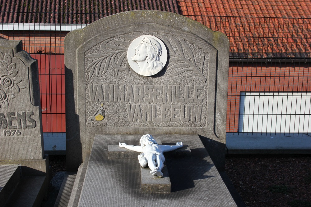 Belgian Graves Veterans Muizen #2