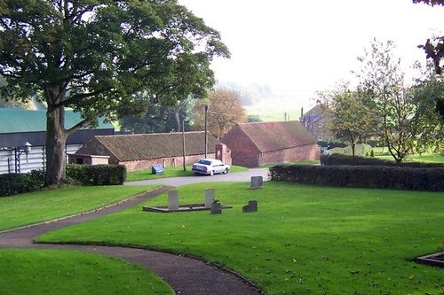 Oorlogsgraven van het Gemenebest St Nicholas Churchyard