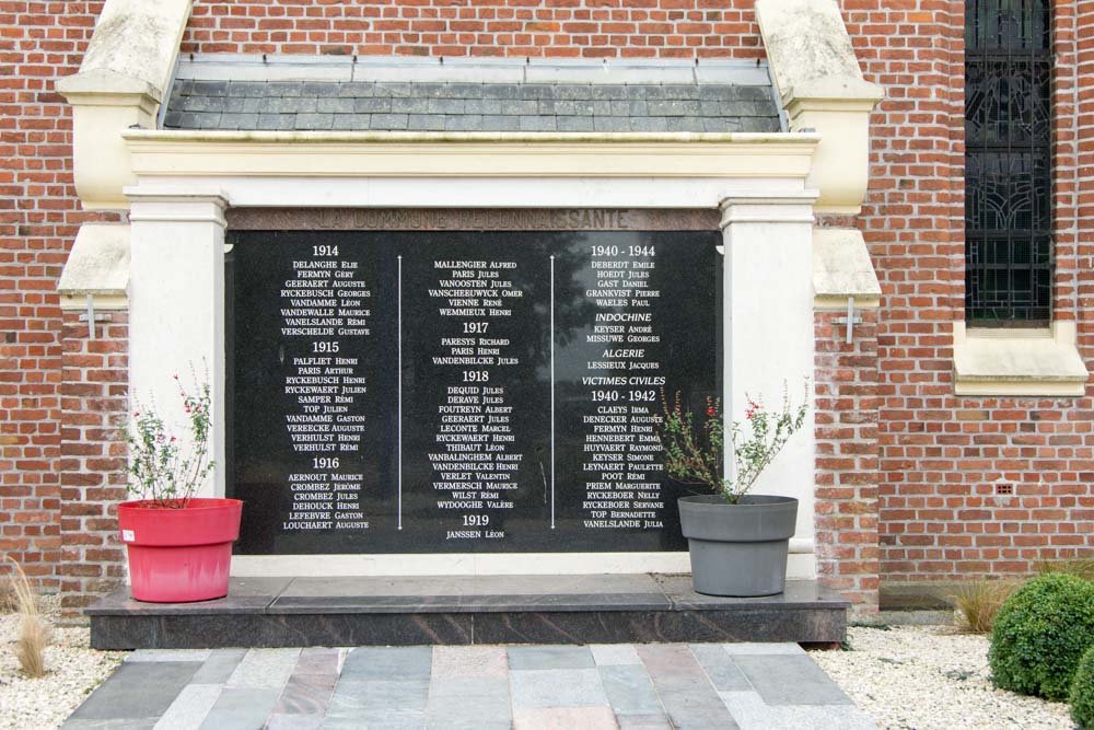 Oorlogsmonument Onze-Lieve-Vrouw-Hemelvaartkerk Ghyvelde #2