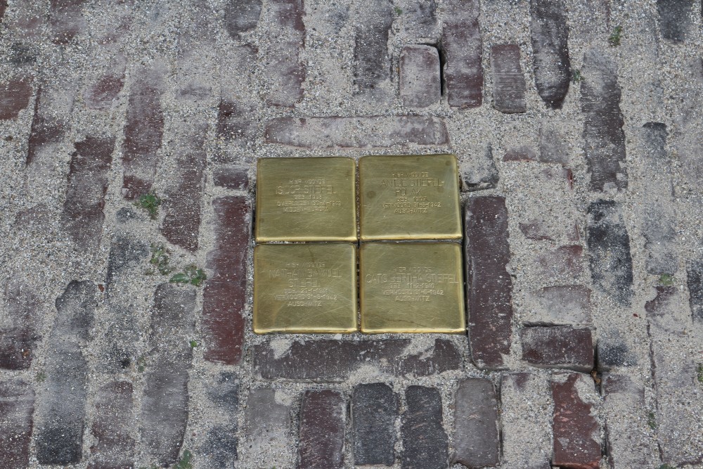 Stolpersteine Predikherenstraat 17bis #4