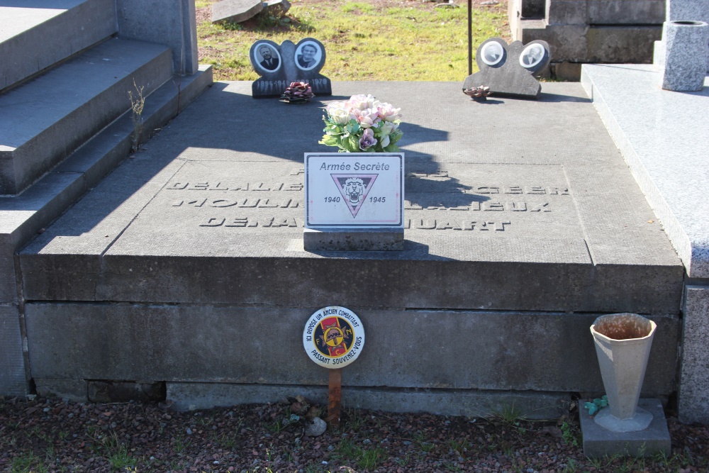 Belgian Graves Veterans Ecaussinnes-Lalaing #4