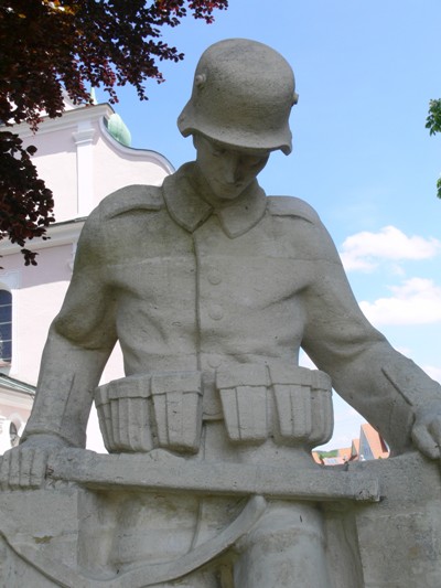 War Memorial Aitrach #2