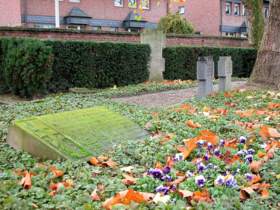 Sovjet Oorlogsgraven Monheim am Rhein #2