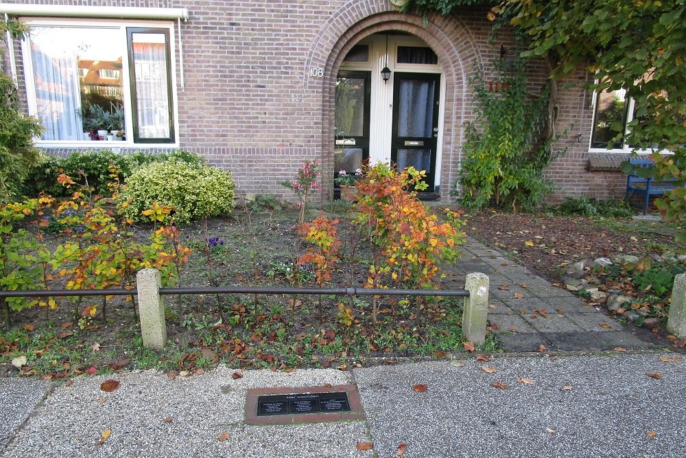 Memorial Stones Kapelweg 108 #4