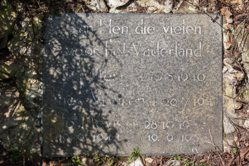 Plaque Calvarieberg #2