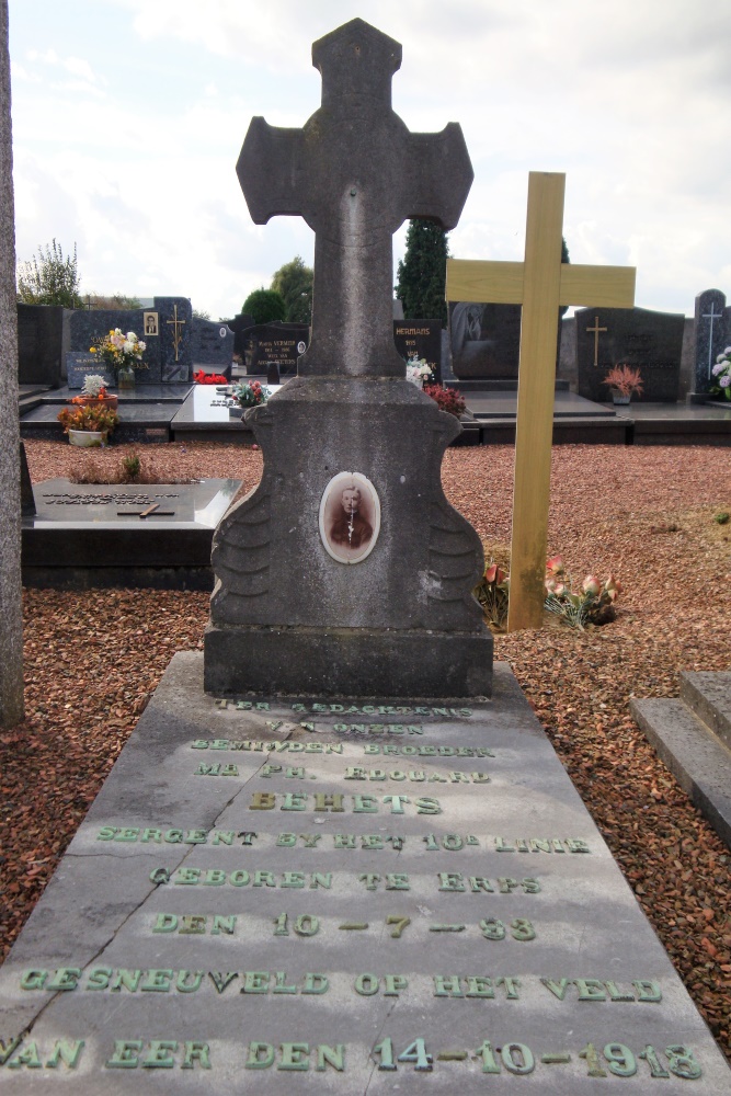 Belgian War Graves Erps-Kwerps #2