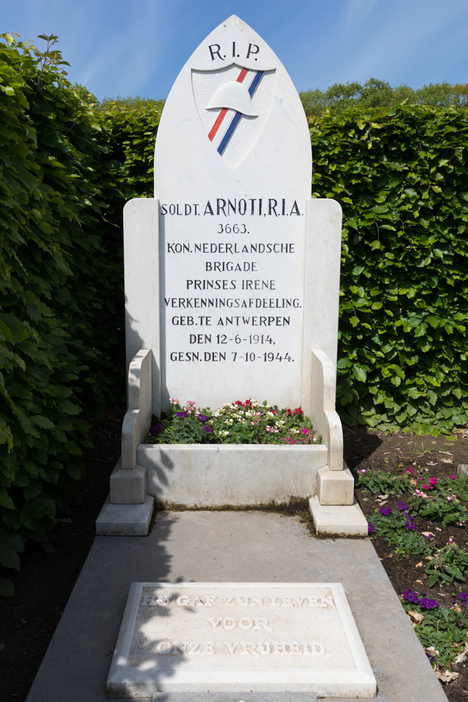 Nederlandse Oorlogsgraven Protestantse Begraafplaats Horssen #3