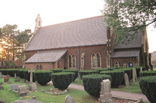 Commonwealth War Graves St Thomas Churchyard