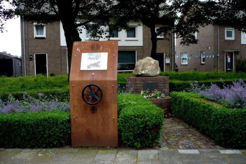 Liberation Route Marker 133: Caesar in het bomgat #1