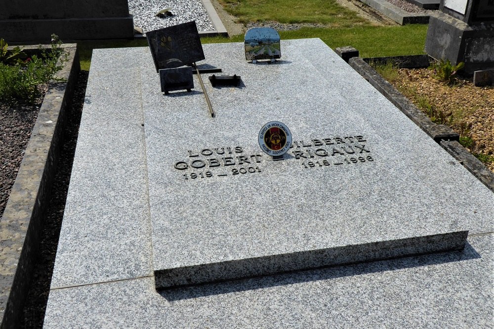 Belgian Graves Veterans Saint-Pierre #2