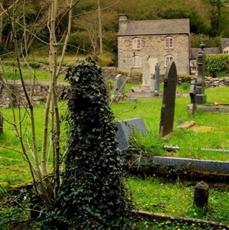 Oorlogsgraf van het Gemenebest St. Tygwydd Churchyard #1