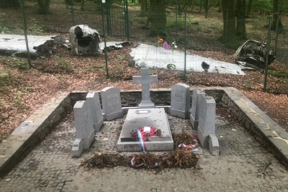 Memorial and War Graves Hudson Transport Airplane