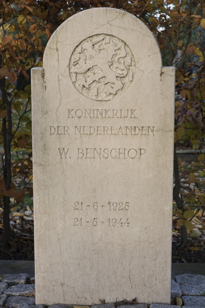 Dutch War Graves General Cemetery Schoonhoven #5