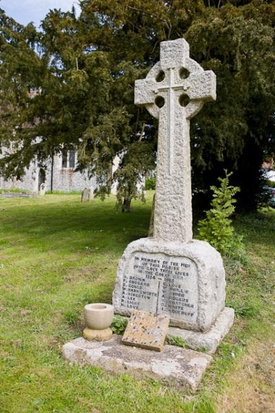 Oorlogsmonument North Waltham #1