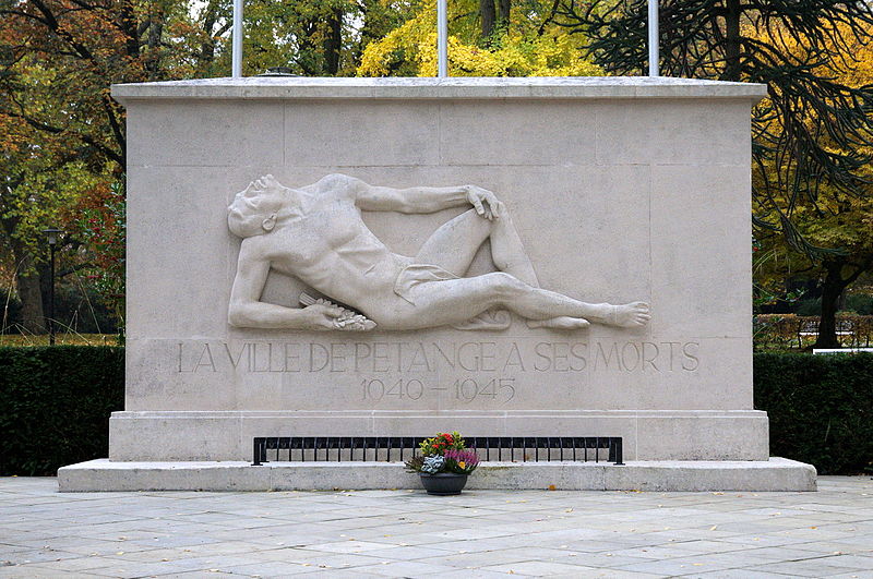War Memorial Pétange #1