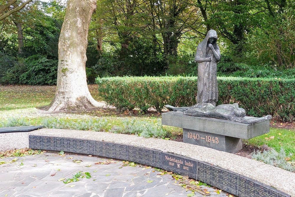 War Memorial Maassluis #4