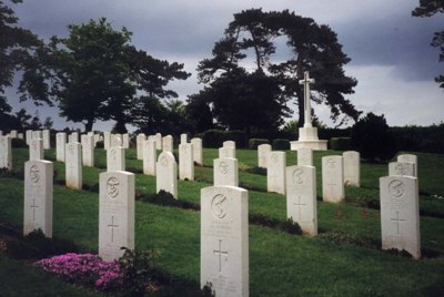 Oorlogsgraven van het Gemenebest Shotley Royal Naval Cemetery #1
