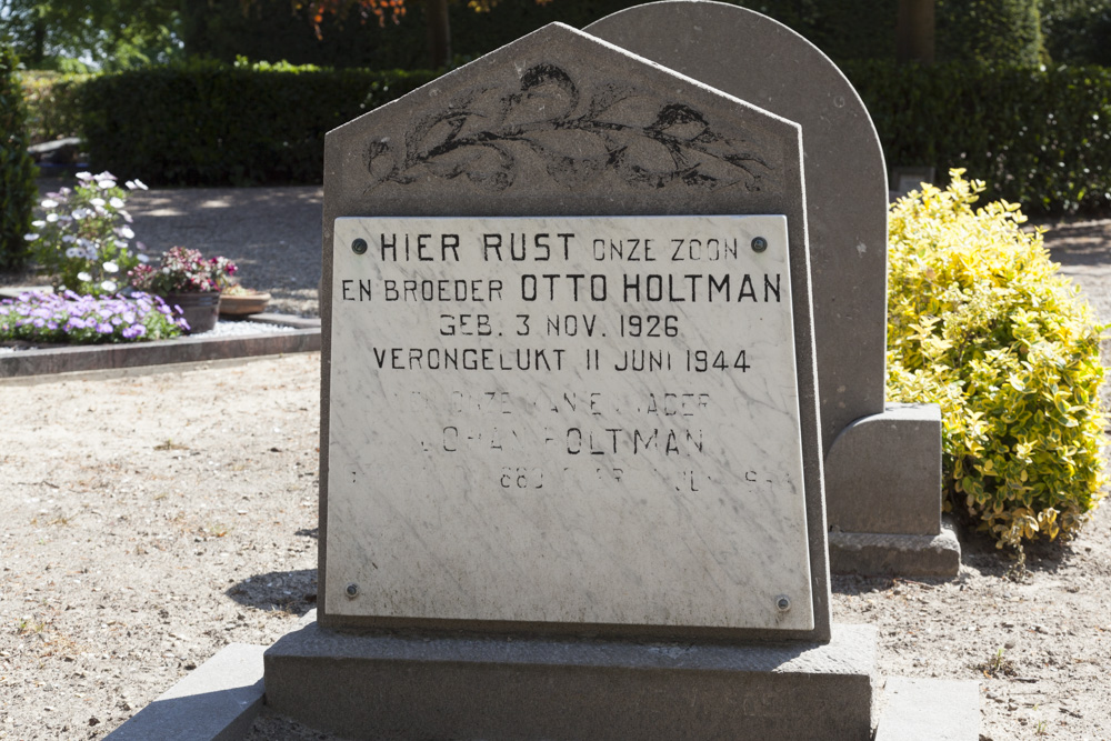 Dutch War Graves New Municipal Cemetery Aalsmeer