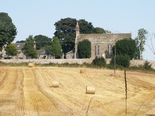 Oorlogsgraven van het Gemenebest Carnbee Parish Churchyard