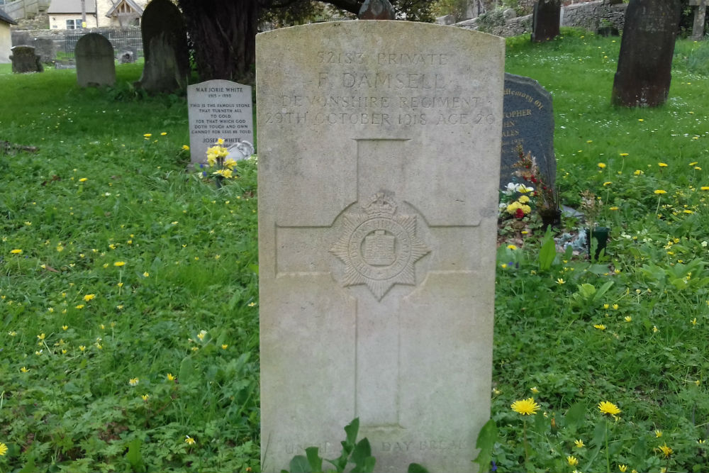 Commonwealth War Graves St. John the Baptist Churchyard #5