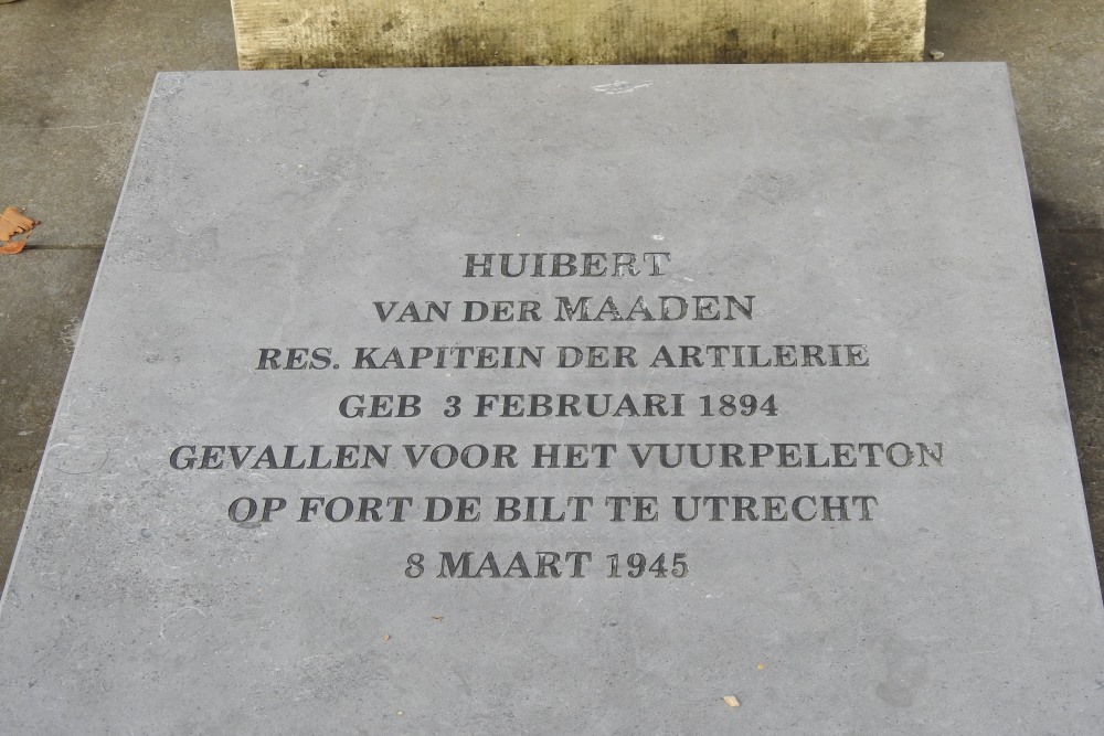 Dutch War Graves Municipal Cemetery Rusthof #2