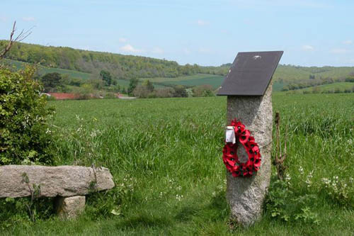 Monument Hawker Hurricane V7221