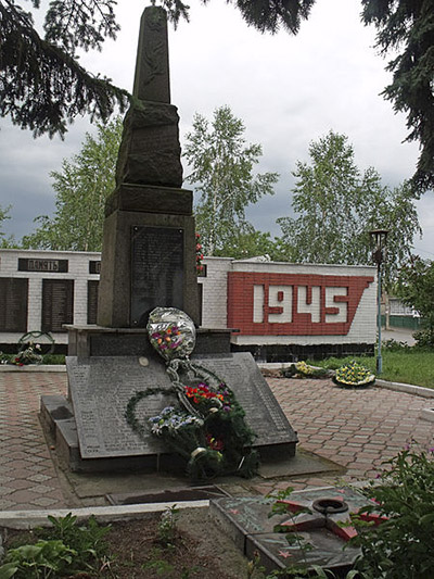 Mass Grave Soviet Soldiers Hnivan #1