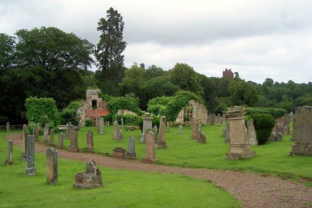 Commonwealth War Graves Ayton Parish Churchyard